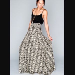 Show Me Your MuMu Princess Di Ballgown Skirt